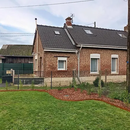 Holiday home L'echappee Queantaise, Parking, Jardin, Au Calme *